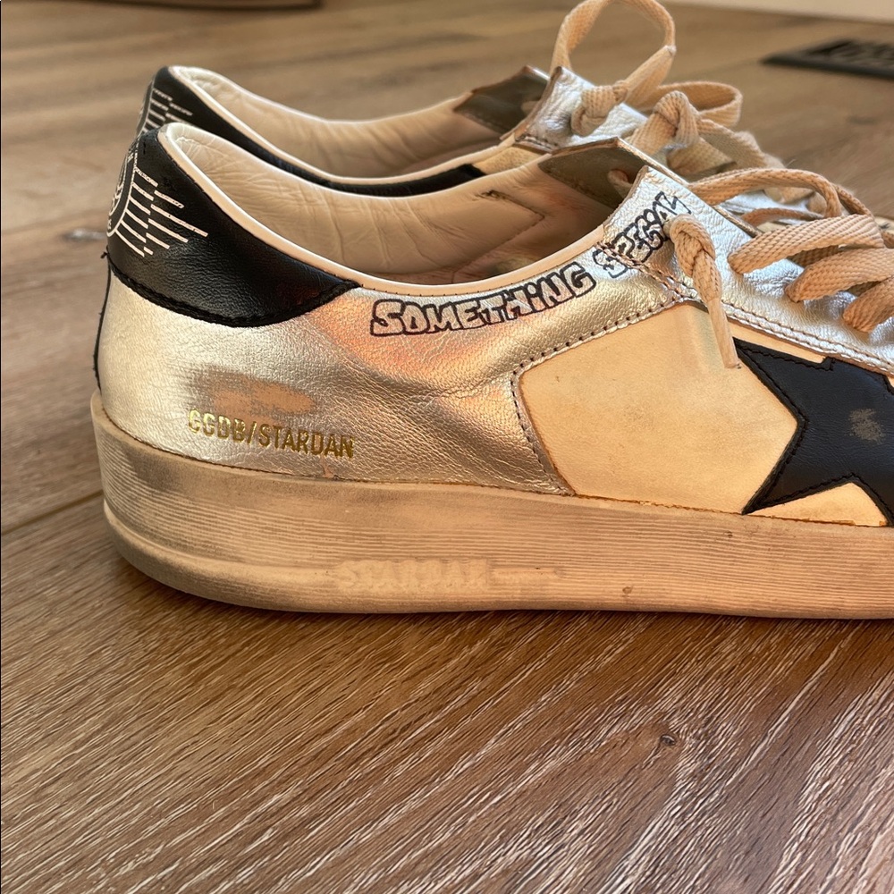 Golden Goose Stardan model—Cream and Black Distressed Sneakers. - Picture 2 of 16